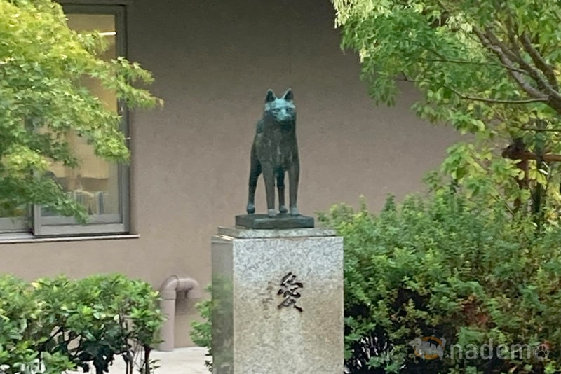 ANIMAMALL 犬の銅像